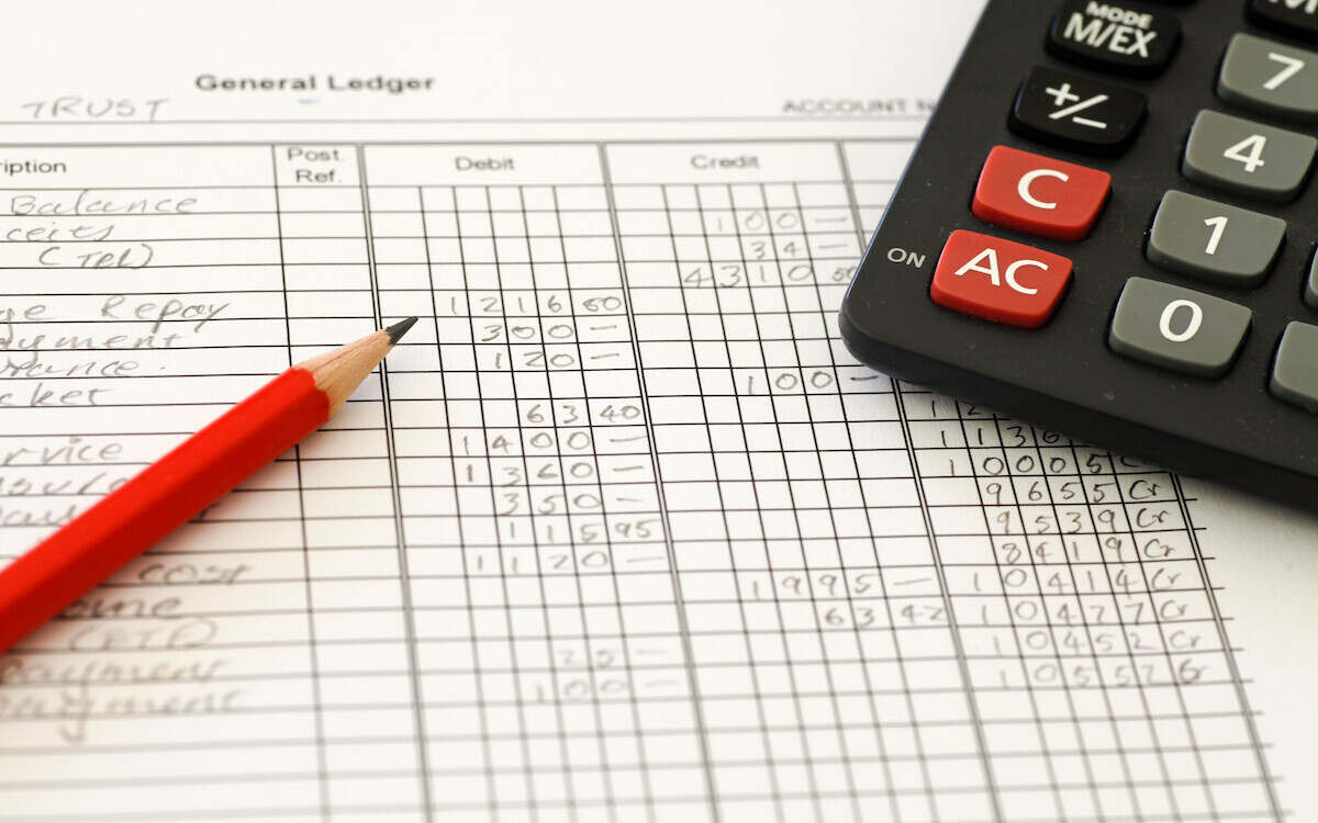 Why Hire a Bookkeeper for Your Manufacturing Business?